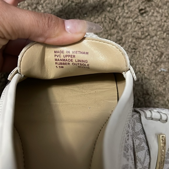 🤍Michael Kors 🤍 - Picture 3 of 9